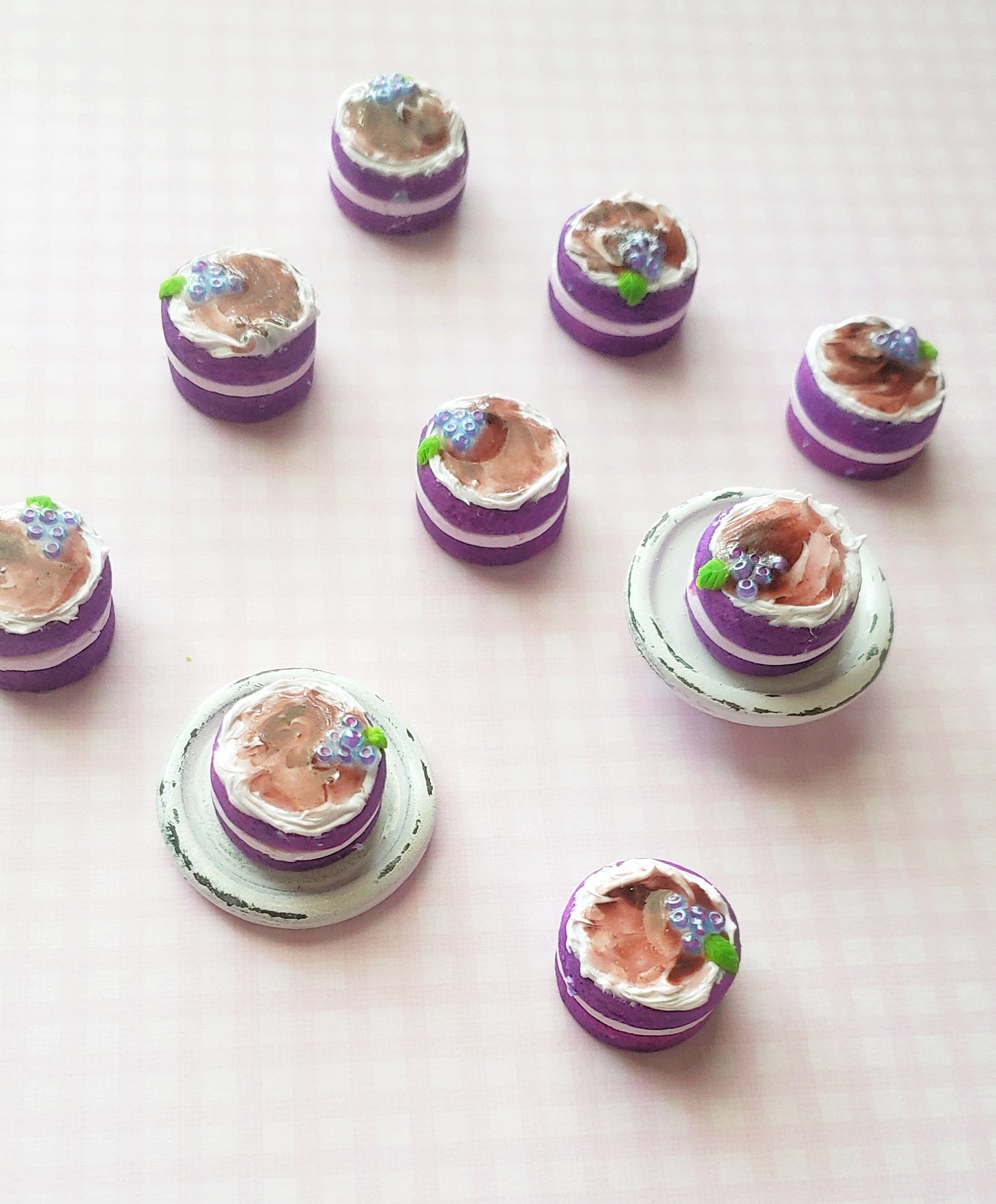 Miniature polymer clay cake, mixed berry polymer clay cake, miniature food, mini fake cakes, tiny cakes, dollhouse accessories