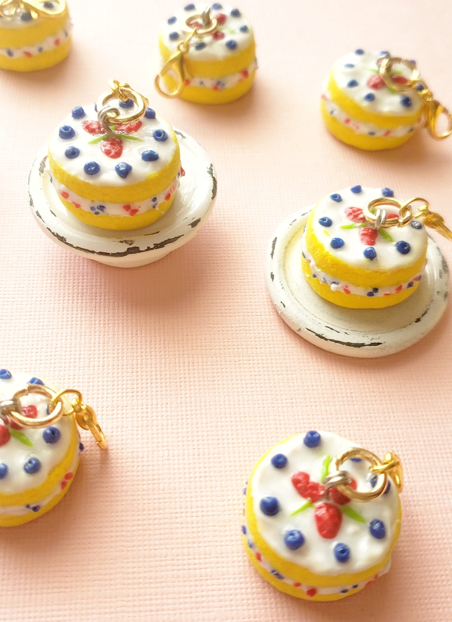Miniature polymer clay charm, lemon berry fruit cake, miniature food, decorated cake, mini fake cakes, tiny cakes, accessories, food charm