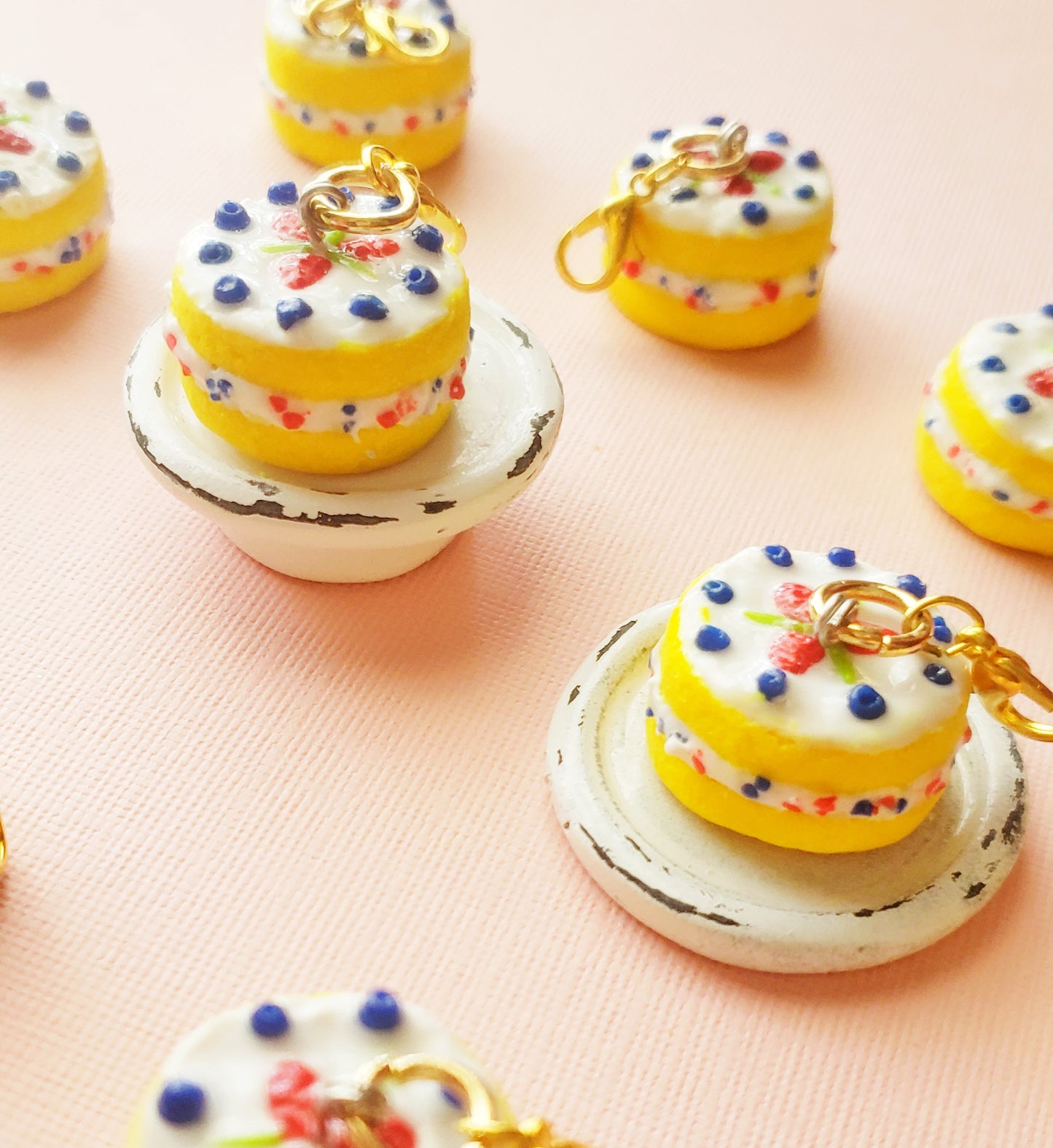 Miniature polymer clay charm, lemon berry fruit cake, miniature food, decorated cake, mini fake cakes, tiny cakes, accessories, food charm